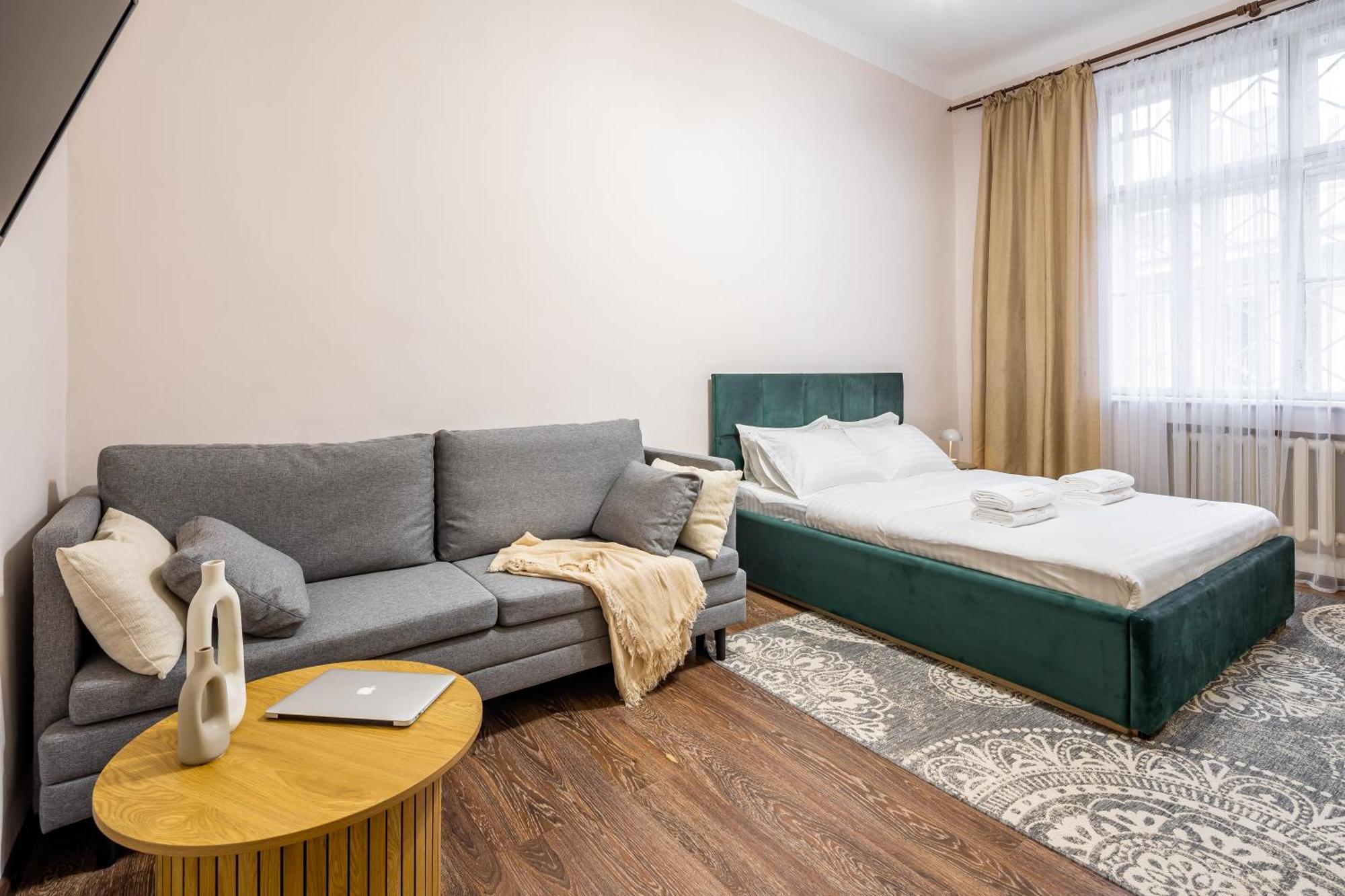 Avangard LChin*M Apartment Lviv Buitenkant foto