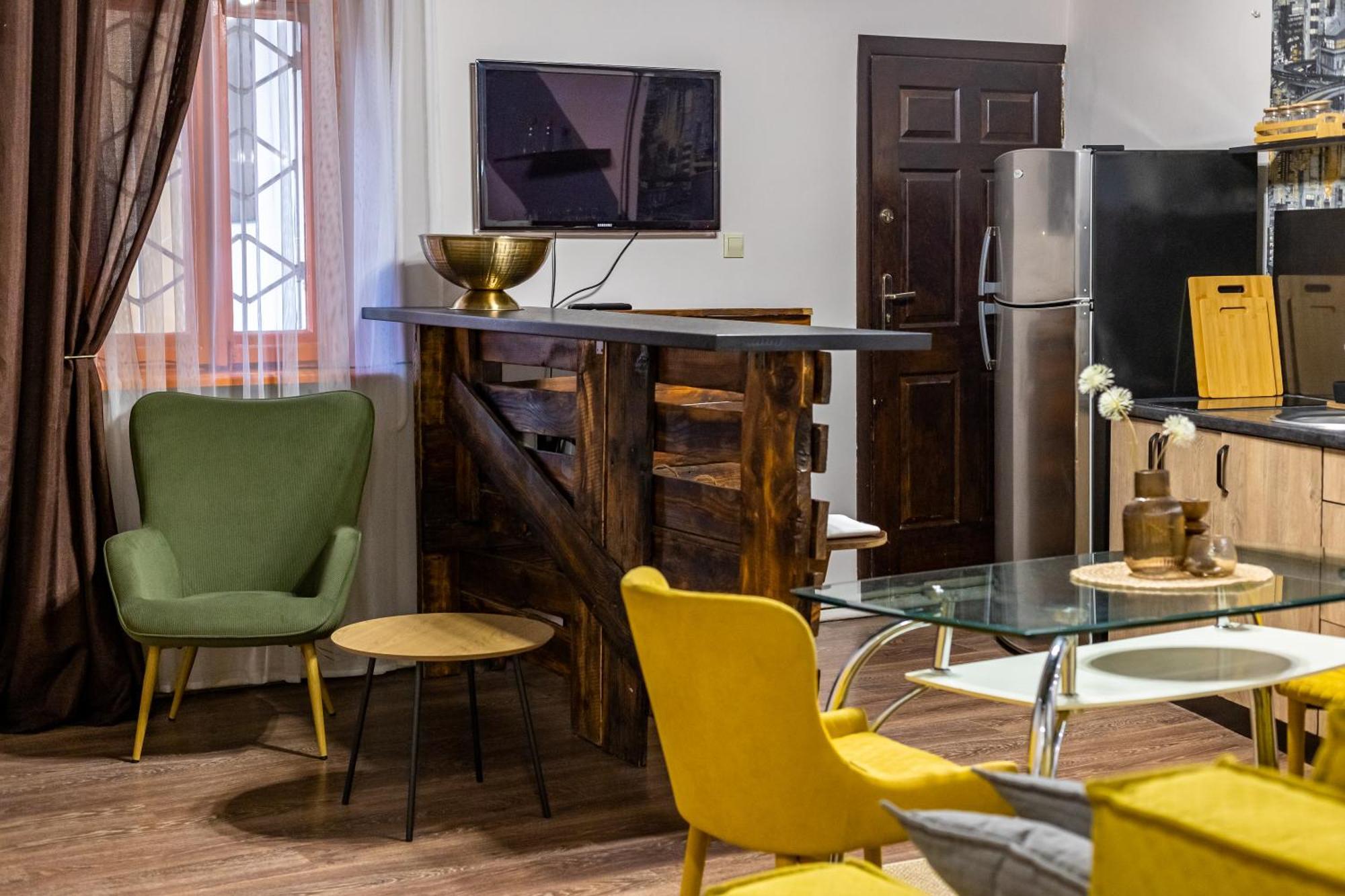 Avangard LChin*M Apartment Lviv Buitenkant foto