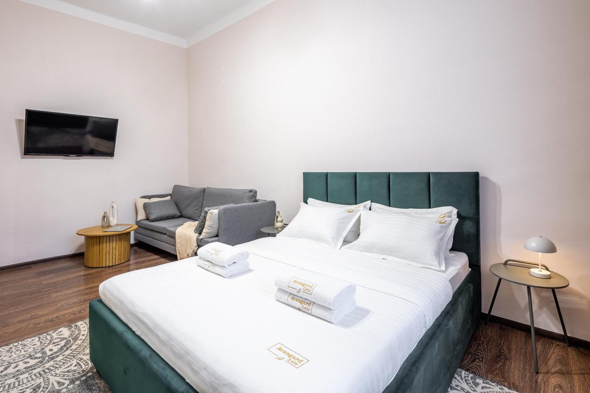 Avangard LChin*M Apartment Lviv Buitenkant foto